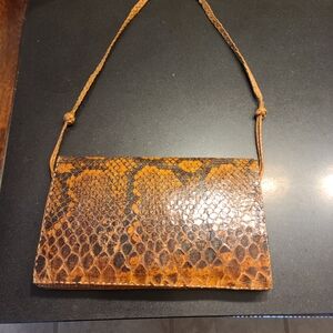 Elegant Tan Snakeskin Clutch